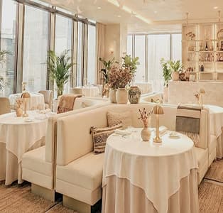 Dining table setting